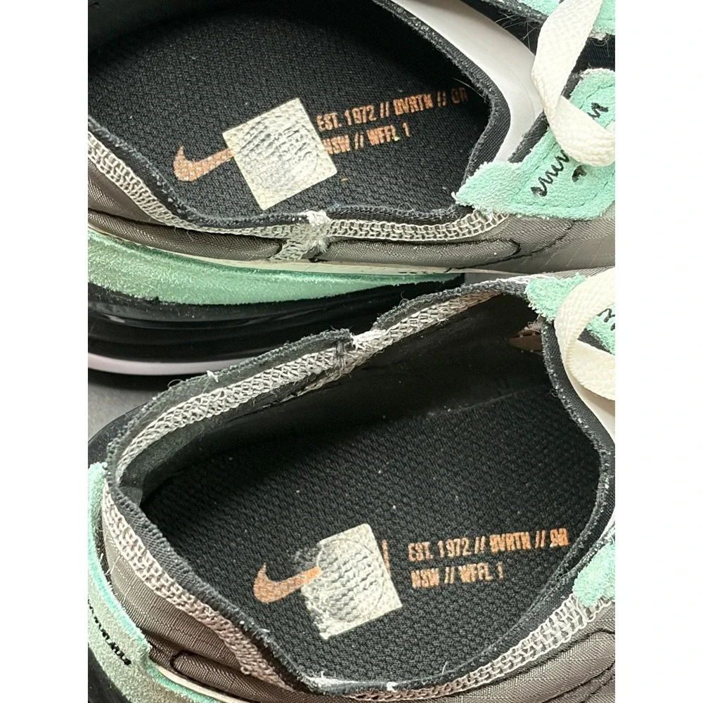 Nike Waffle One SE Waffle One Men's Size 10 Black Light Menta DD8014-005